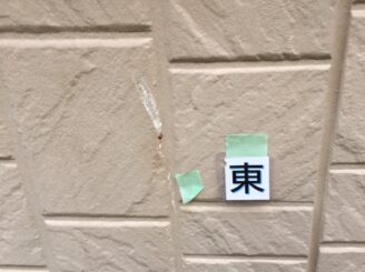 可児市長坂、外壁の塗膜の劣化