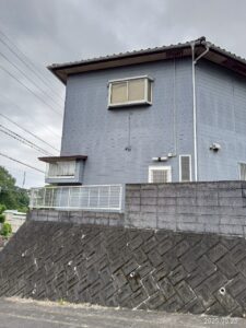 可児市鳩吹台、外壁の塗膜の劣化・色褪せ