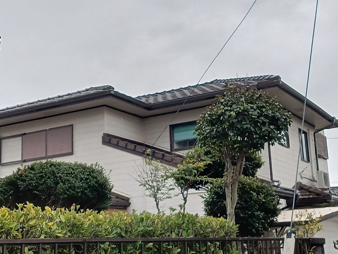 可児市大森、外壁の塗膜の劣化・色褪せ