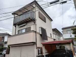 可児市大森、外壁の塗膜の劣化・色褪せ