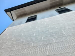 可児市土田、外壁の塗膜の劣化