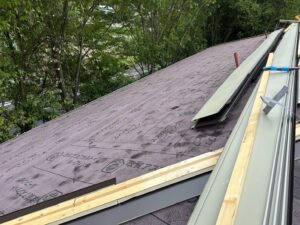 可児市星見台、ガルバ施工中